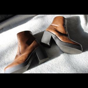 TOPSHOP Brown Chunky Heeled Boots